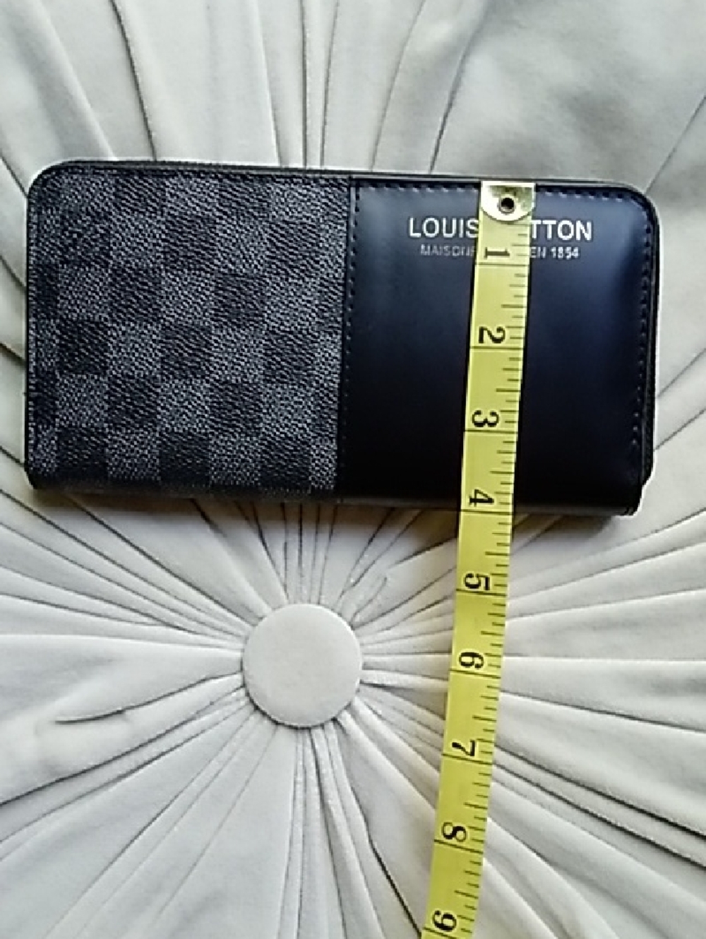 Designer Fashion Leather Zip Wallet - Picture 4 of 4